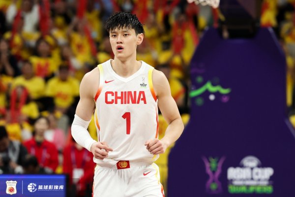 侦探：曾凡波还在康复中，他希望赶上亚洲杯，NBA球队对他很感兴趣