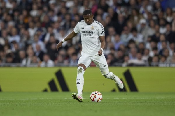 Reporter: David Alaba is expected to be out for a month and will stay in the United States to recover and join the team