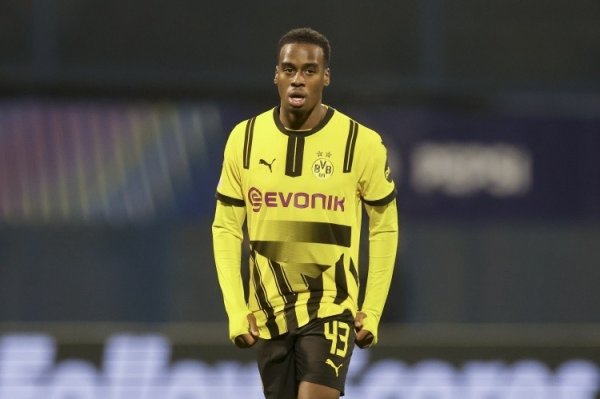 Sky Sports News: Chelsey is close to a deal with Dortmund to sign Gittens