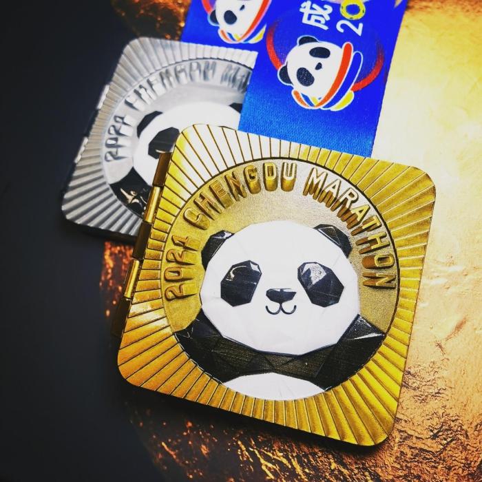 奖牌外观。供图