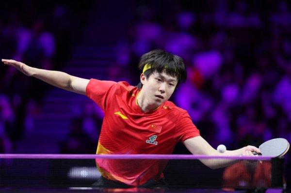 王楚钦4-1轻取户上隼辅 晋级下一轮  WTT横滨第一名  赛男单四强